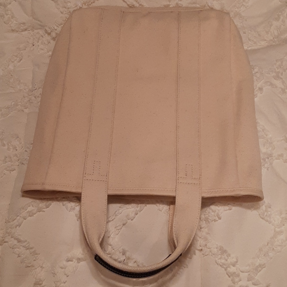 TORY BURCH Natural Canvas Logo Tote Bag - Picture 8 of 13